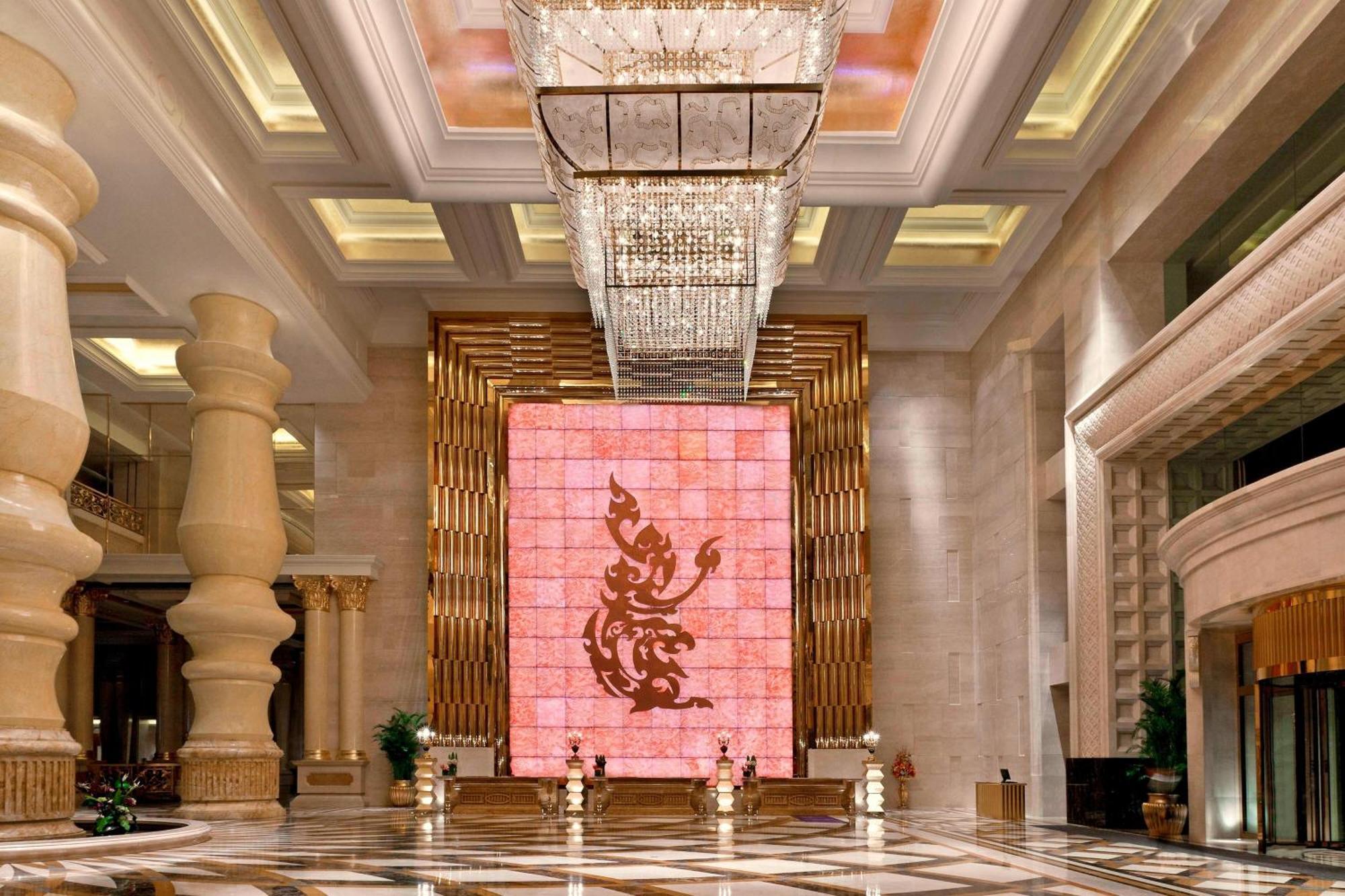 Sheraton Chongqing Hotel Exterior foto
